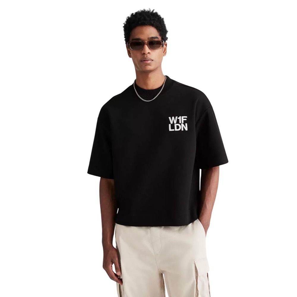 H&M Mens Loose Fit Black W1F LDN Graphic T Shirt Mediumā